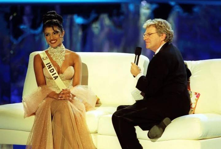 Jerry Springger từng làm MC các đêm chung kết Miss Universe và Miss World những năm 2000.