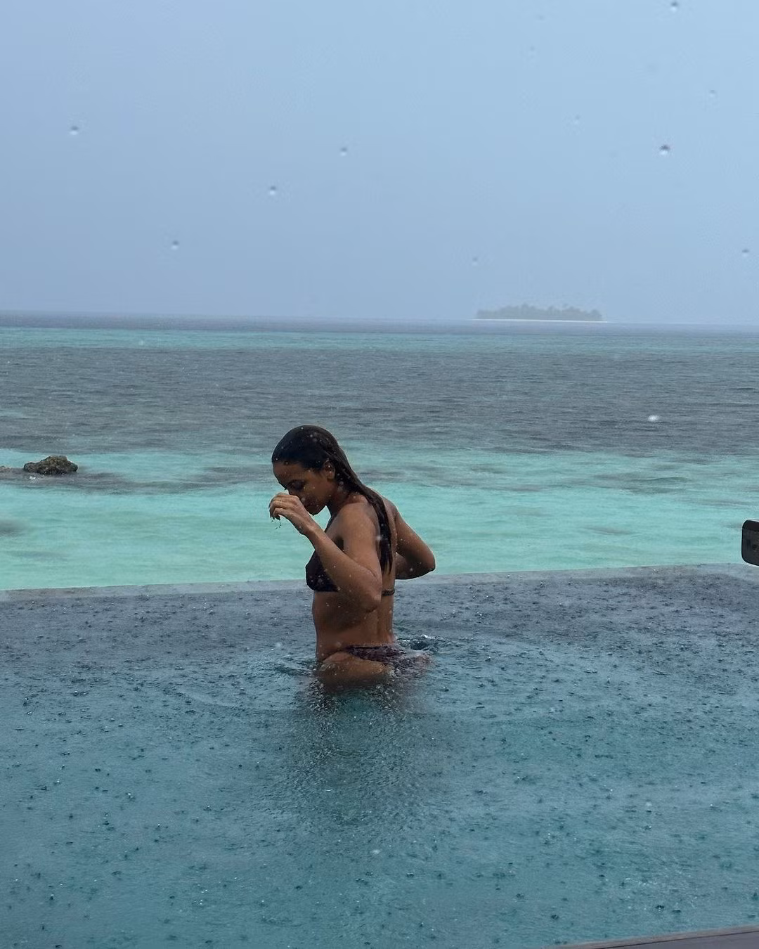 Flora Coquerel sinh năm 1994, bố là người Pháp và mẹ đến từ Benin (Tây Phi), học chuyên ngành thương mại quốc tế. Sau khi đăng quang Hoa hậu Pháp 2015, Flora Coquerel tiếp tục giành được ngôi Á hậu 3 của cuộc thi Hoa hậu Hoàn vũ 2015. Cô đã tới Việt Nam trong năm 2016 để tham gia một số hoạt động liên quan tới thi hoa hậu và trình diễn thời trang.