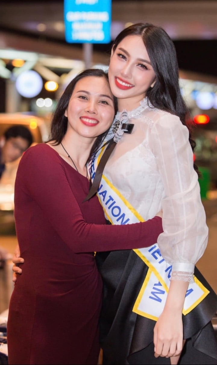 Thùy Tiên luôn truyền cảm hứng tích cực tới giới trẻ dù có tuổi thơ không đủ đầy.