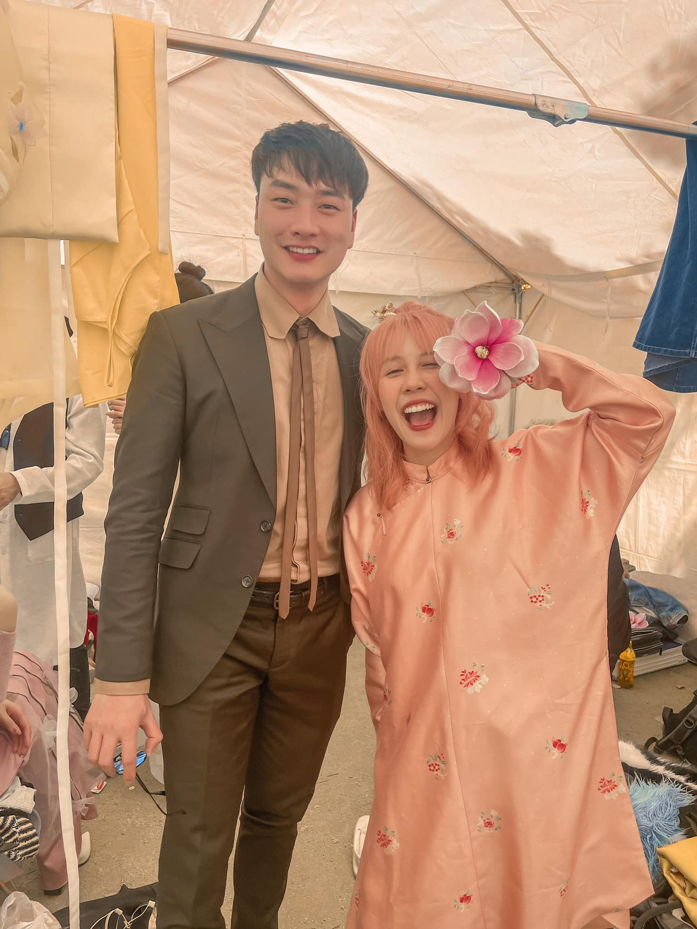 Ngoài nghệ sĩ Công Lý, tham gia sự kiện còn có diễn viên Minh Tít, Trọng Lân, ca sĩ Trung Quân, Việt Tú, diễn viên Denis Đặng, YouTuber Hậu Hoàng...