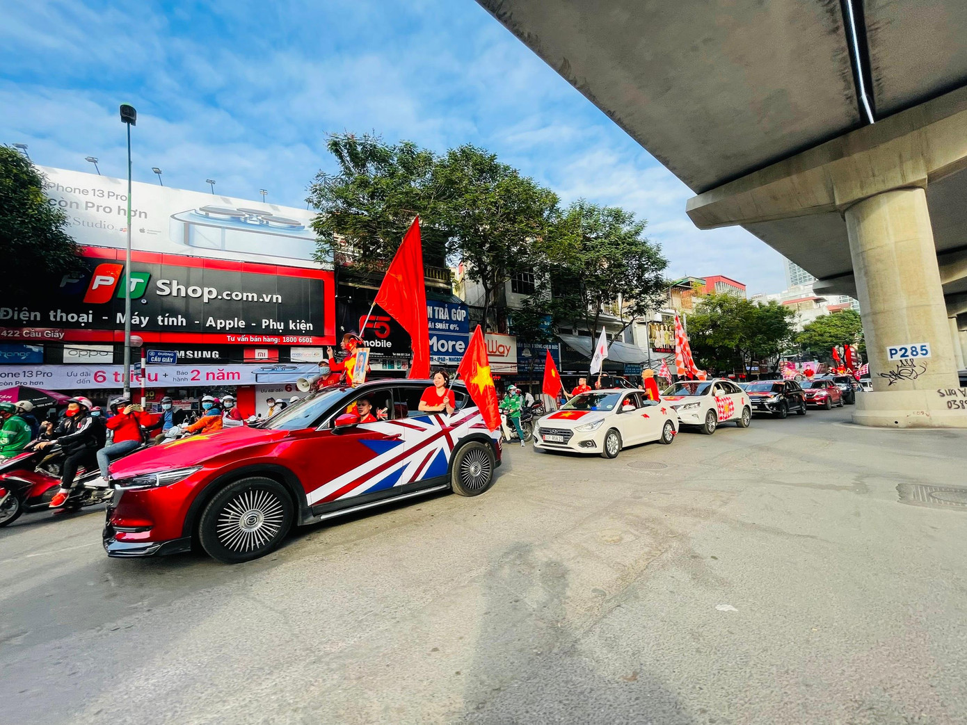 Trước trận đội tuyển Việt Nam vs Nhật Bản: Hà Nội rực sắc đỏ ảnh 59