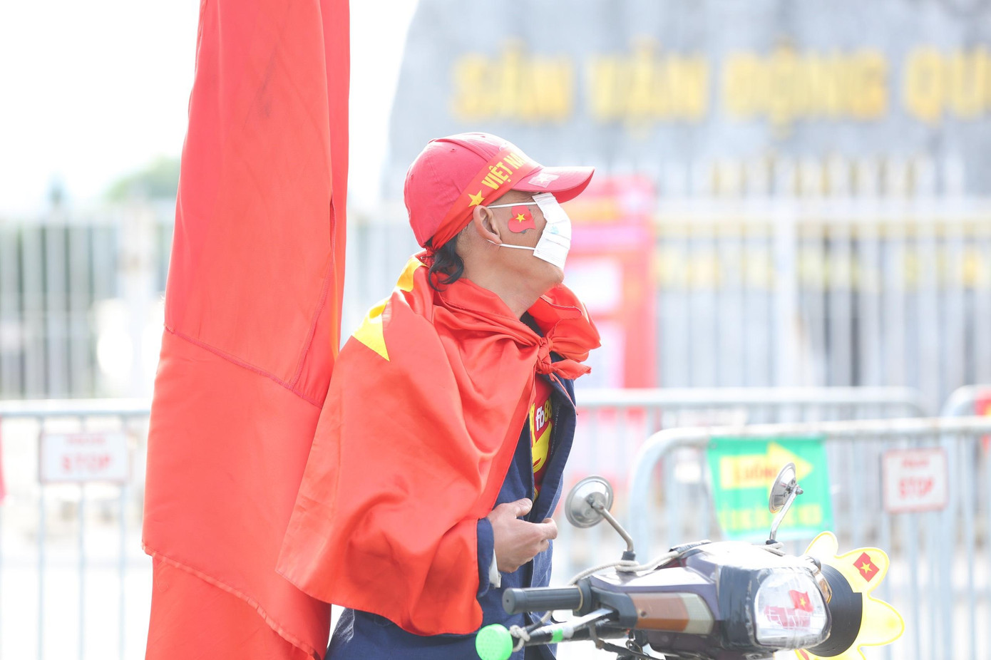 Trước trận đội tuyển Việt Nam vs Nhật Bản: Hà Nội rực sắc đỏ ảnh 52