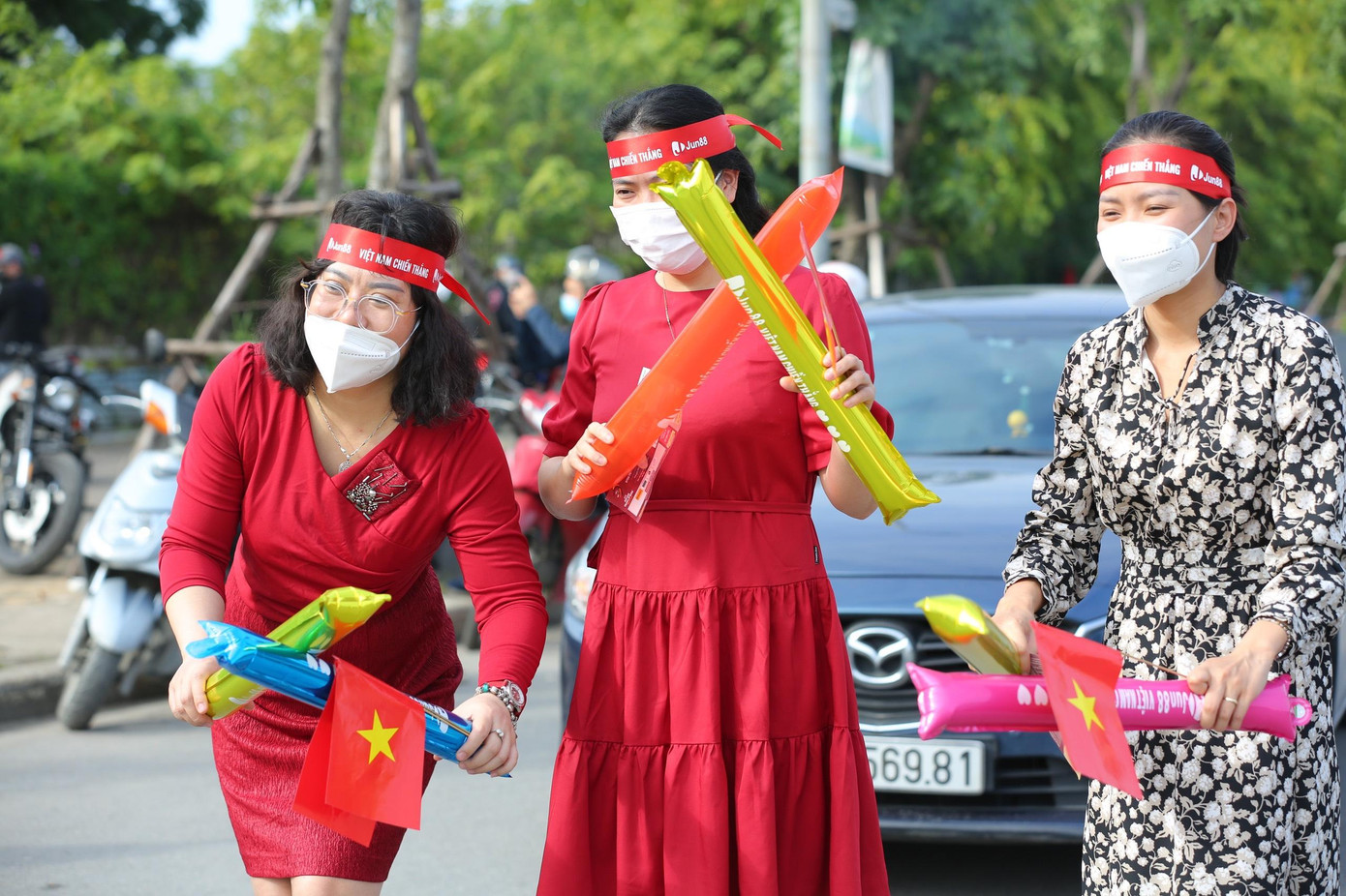 Trước trận đội tuyển Việt Nam vs Nhật Bản: Hà Nội rực sắc đỏ ảnh 37