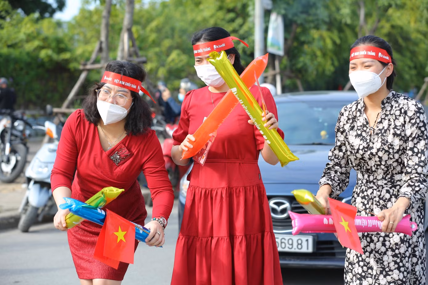 Trước trận đội tuyển Việt Nam vs Nhật Bản: Hà Nội rực sắc đỏ ảnh 37