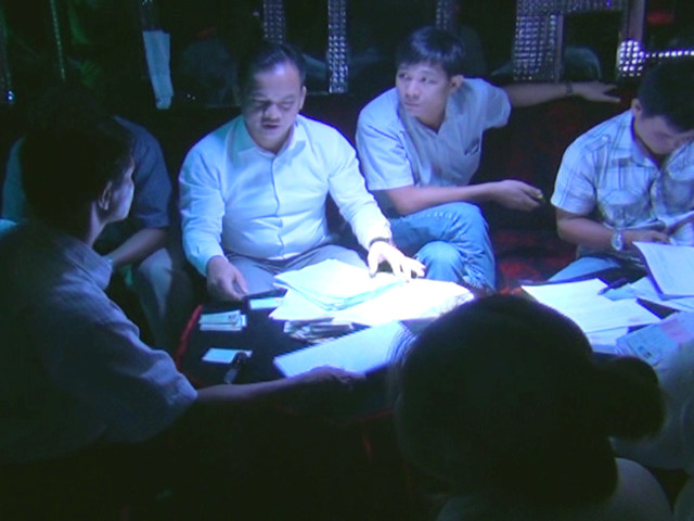 Lực lượng chức năng lập biên bản nhiều lỗi vi phạm của vũ trường