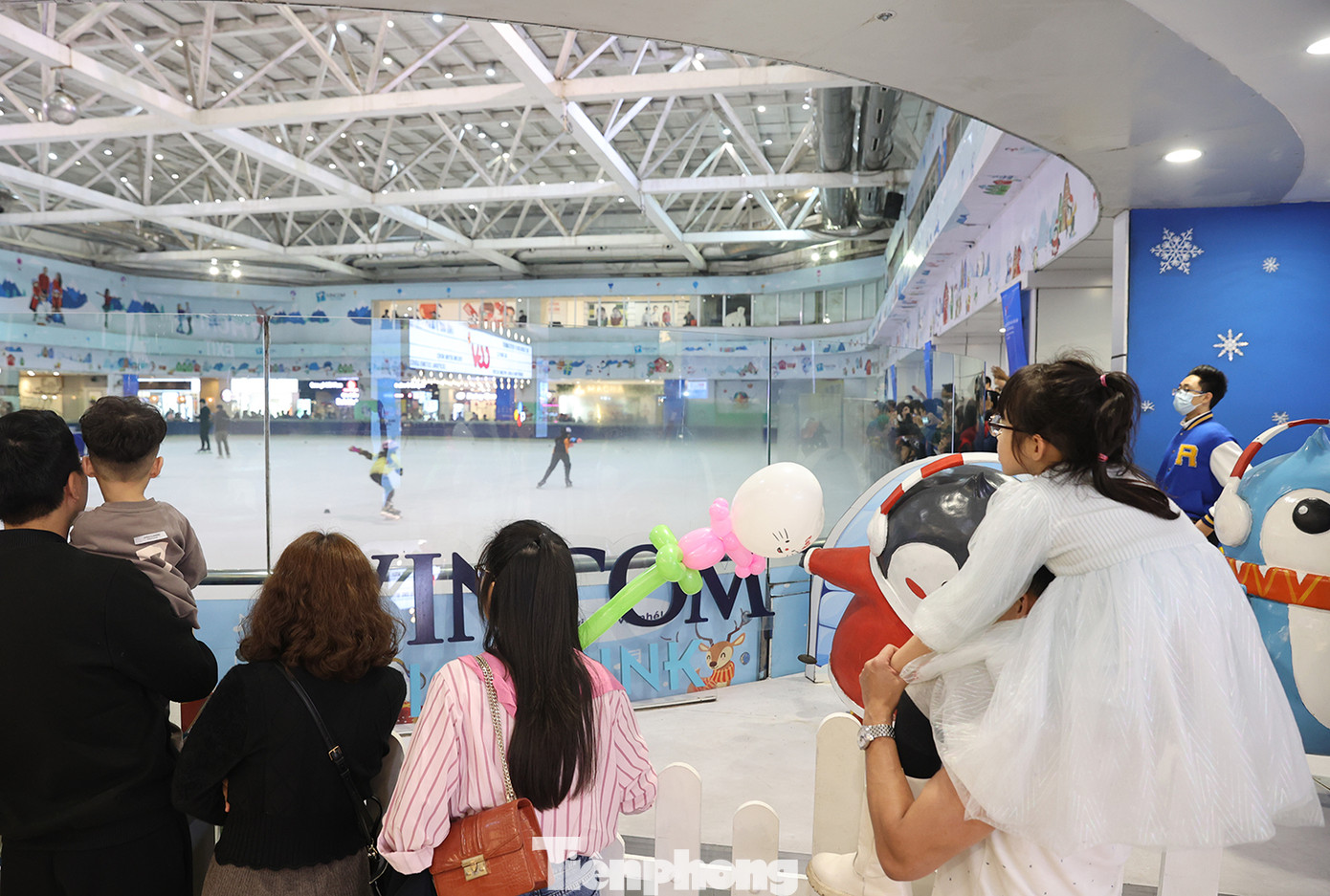 Giải diễn ra trong ngày 19/2/2023 tại sân băng Royal City (72 Nguyễn Trãi, Thanh Xuân, Hà Nội). Các VĐV tranh tài ở các nội dung: Senior nam, Junior nam/nữ, Novice nam/nữ.