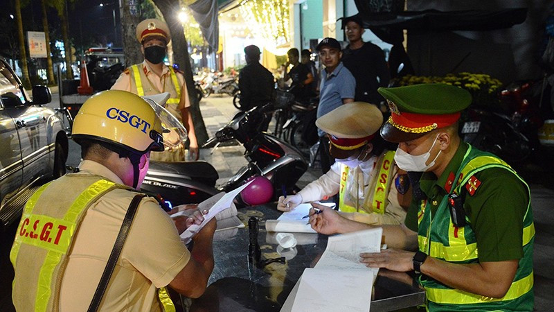 Lực lượng Công an tỉnh Quảng Trị kiểm tra, xử lý vi phạm nồng độ cồn (Ảnh minh họa)