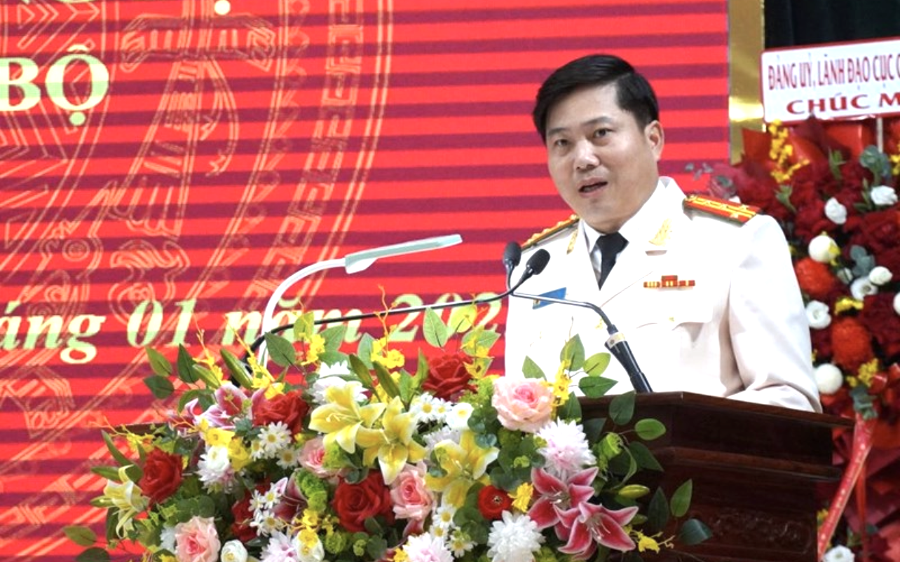 Tân Giám đốc Công an tỉnh Quảng Trị Vũ Văn Đấu phát biểu nhận nhiệm vụ. Ảnh: TN