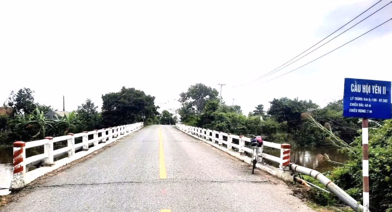 Cầu yếu Hội Yên 2 tại Km 8+109 tỉnh lộ 582