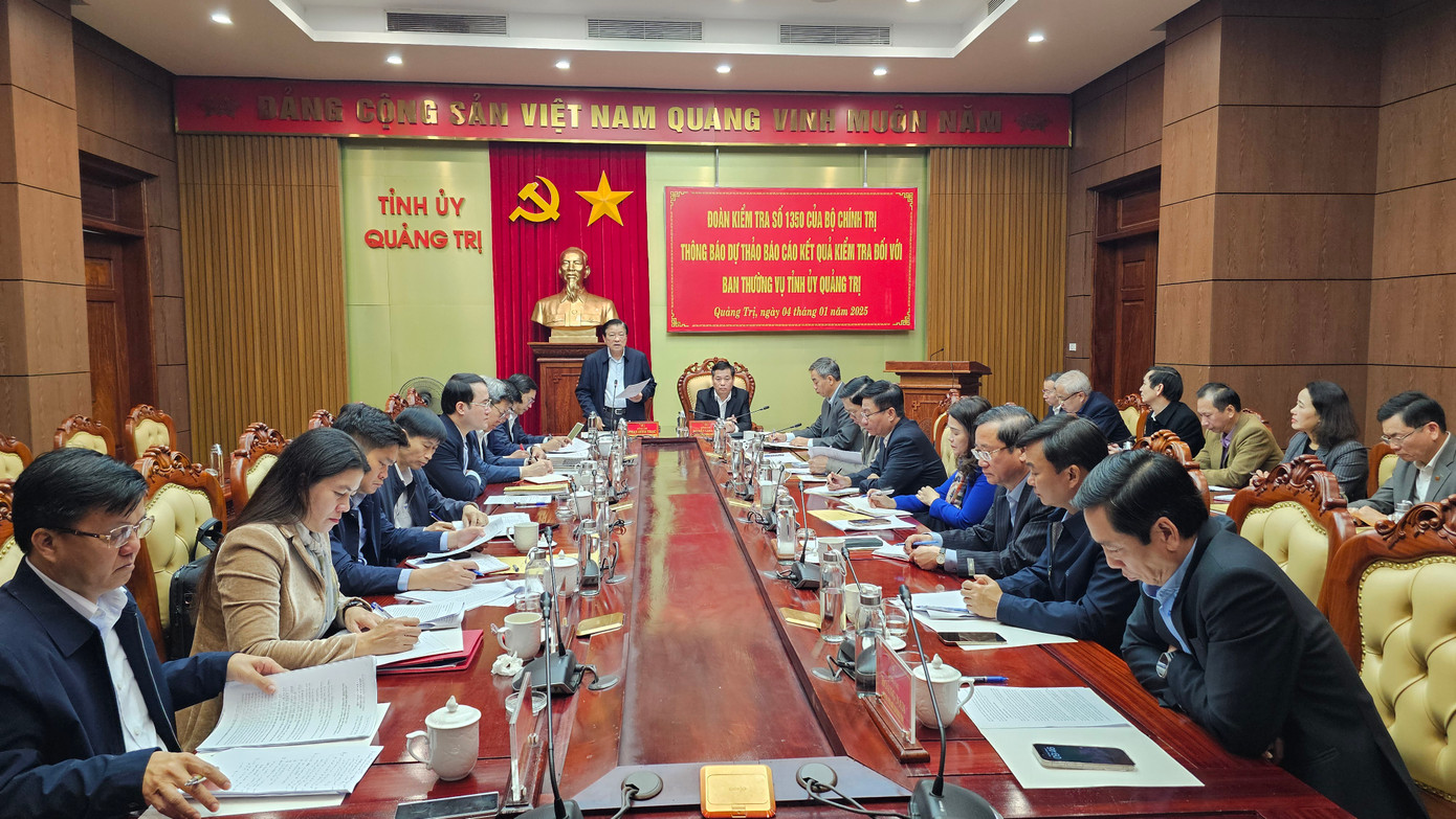 Ông Phan Đình Trạc - Ủy viên Bộ Chính trị, Bí thư Trung ương Đảng, Trưởng Ban Nội chính Trung ương, Trưởng Đoàn kiểm tra số 1350 phát biểu chỉ đạo tại buổi làm việc Ông Phan Đình Trạc - Ủy viên Bộ Chính trị, Bí thư Trung ương Đảng, Trưởng Ban Nội chính Trung ương, Trưởng Đoàn kiểm tra số 1350 phát biểu chỉ đạo tại buổi làm việc