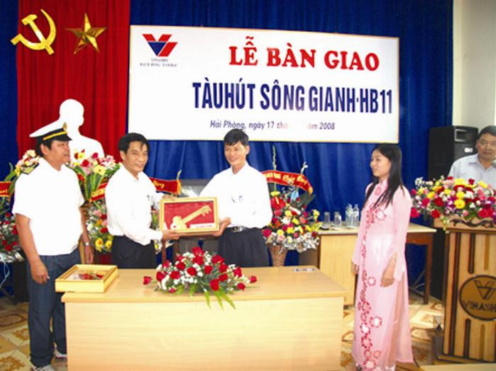 Lễ bàn giao tàu Sông Giang HB - 11