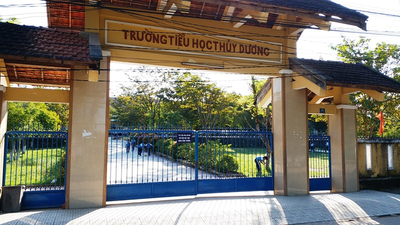 Cô giáo sai học sinh tát bạn: Hiệu trưởng nói 'chỉ tát một hai cái' ảnh 3 Cô giáo sai học sinh tát bạn: Hiệu trưởng nói 'chỉ tát một hai cái' ảnh 3