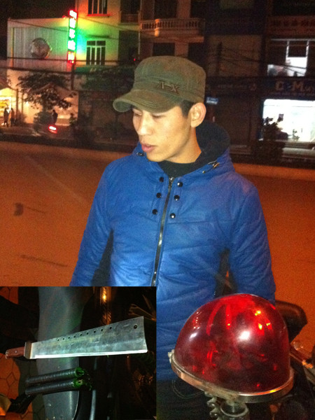 Doanh và thanh đao cùng côn nhị khúc bị tổ công tác 141 thu giữ