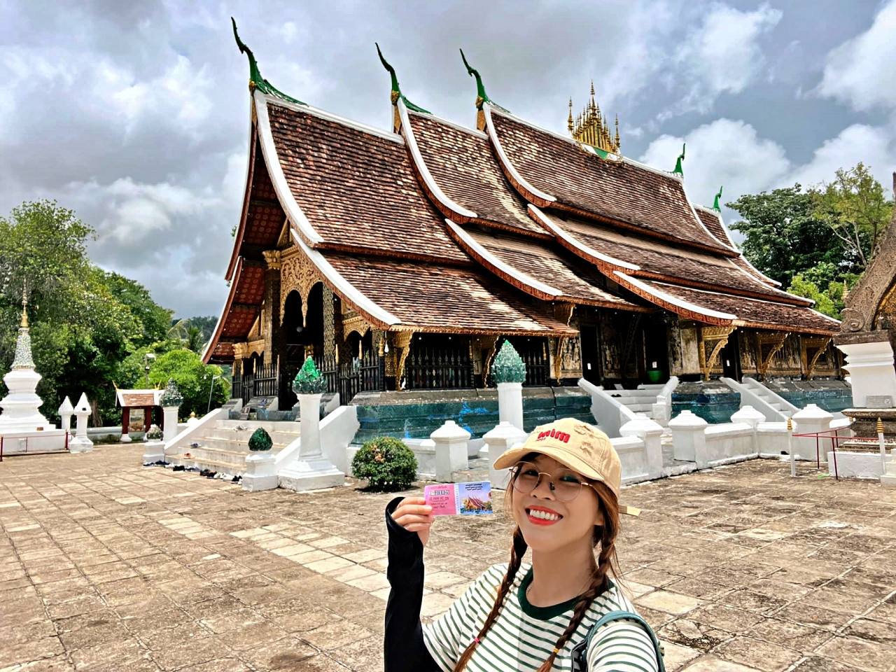 Nữ phượt thủ trong lần đến Lào. Ảnh: Nhân vật cung cấp.