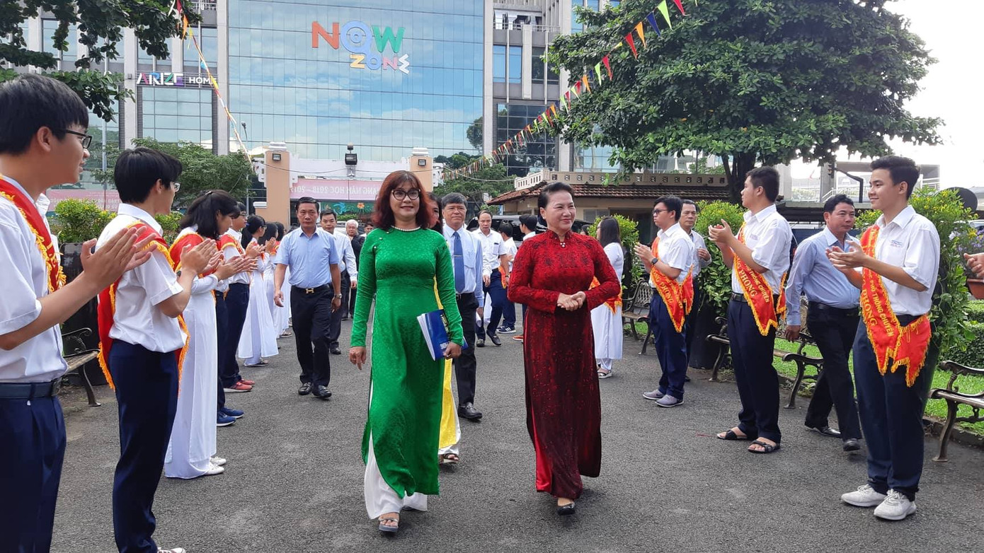 Gần 24 triệu học sinh, sinh viên hân hoan khai giảng năm học mới ảnh 55