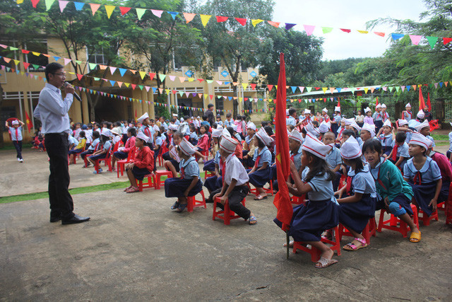 Gần 24 triệu học sinh, sinh viên hân hoan khai giảng năm học mới ảnh 11