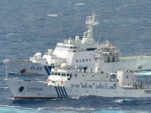 Hai tàu hải giám của Trung Quốc
