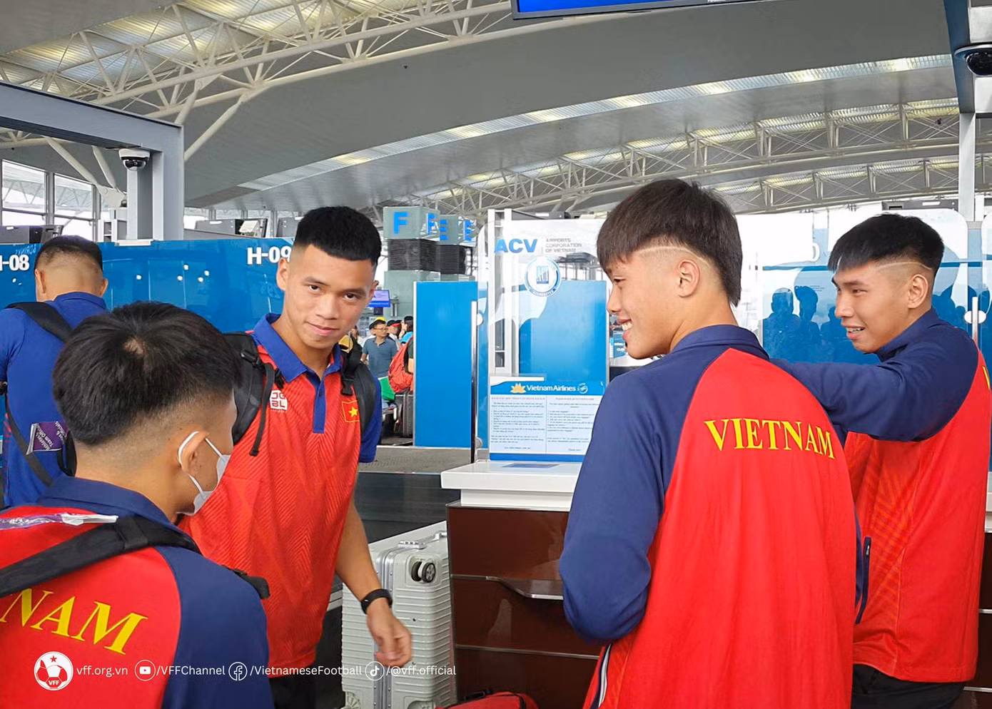 Tại Hàng Châu, đội sẽ có quỹ thời gian 3 ngày để hoàn thiện khâu chuẩn bị cuối cùng trước khi bước vào trận ra quân gặp Mông Cổ vào ngày 19/9 trong khuôn khổ bảng B môn bóng đá nam ASIAD 19.