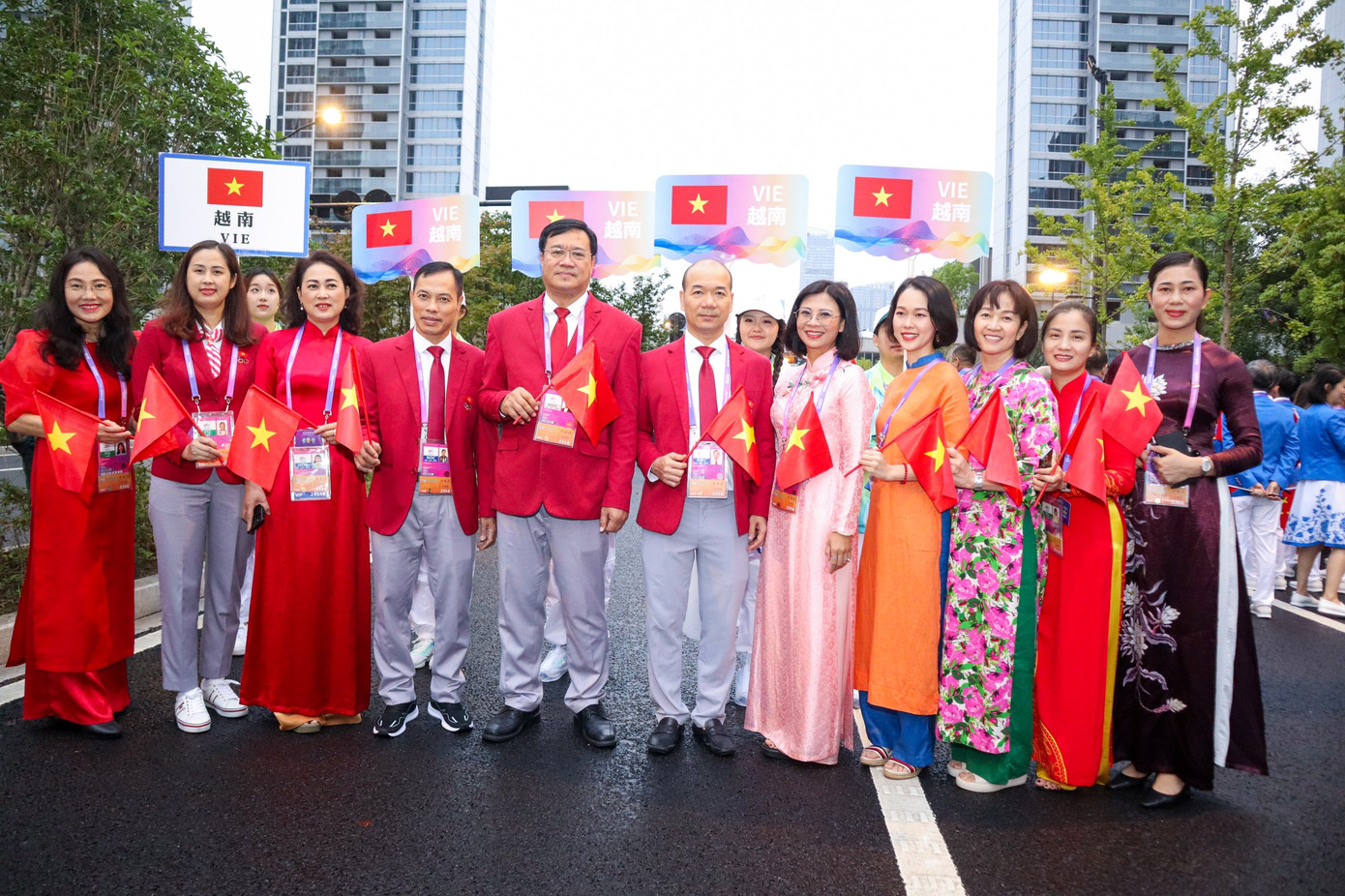 Ảnh: Nhật Nhật-Linh Linh Ảnh: Nhật Nhật-Linh Linh