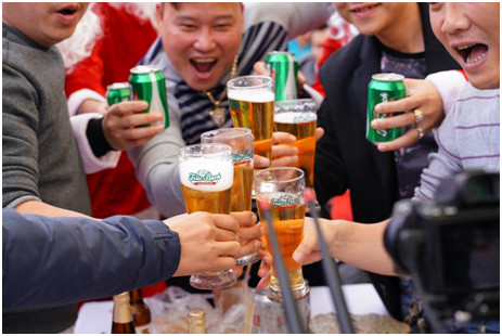 Ngày hội Bia Hà Nội 'đốt nóng' bầu không khí Thủ đô ảnh 1