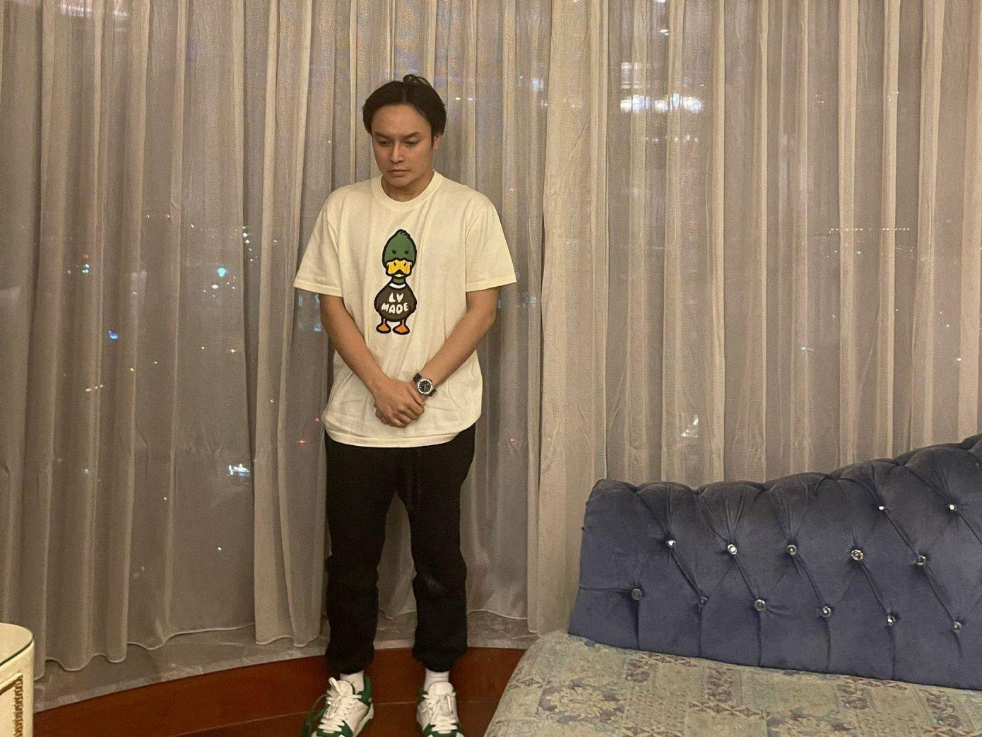 Long khi bị bắt giữ. Long khi bị bắt giữ.