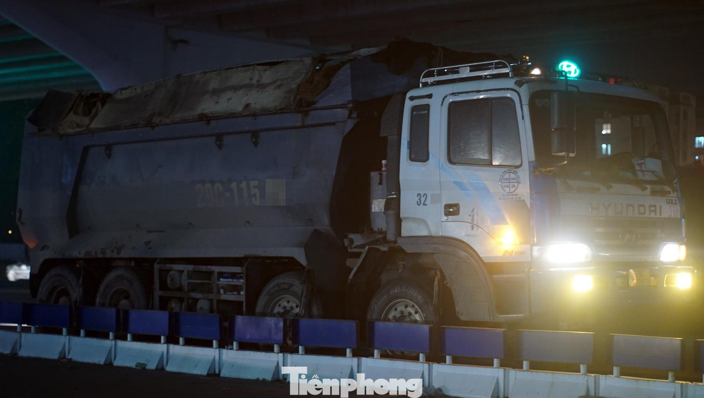 Xe tải chở cao hơn thành thùng tới 0,4-0,5m.