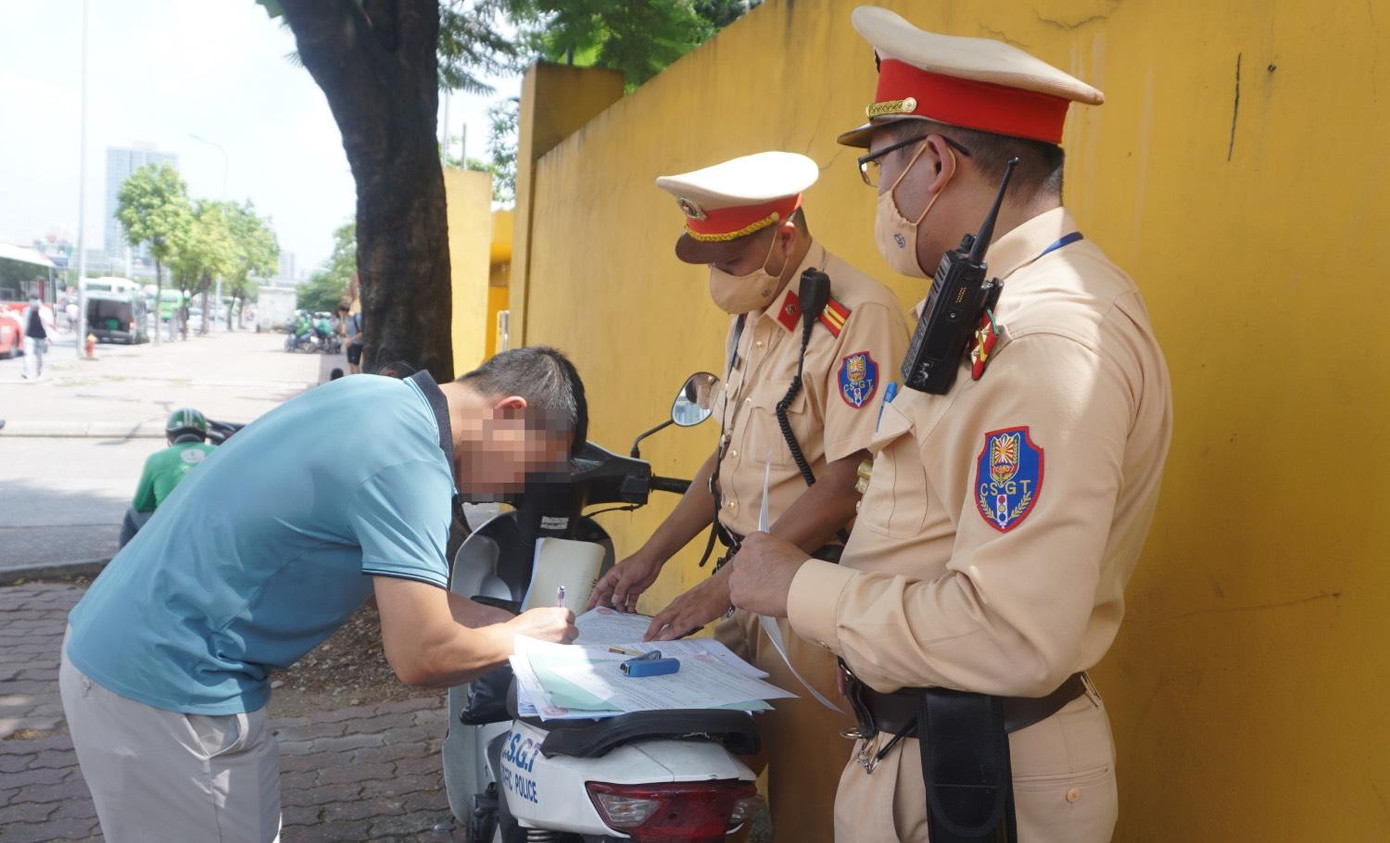 Các trường hợp vi phạm bị lập biên bản xử phạt.