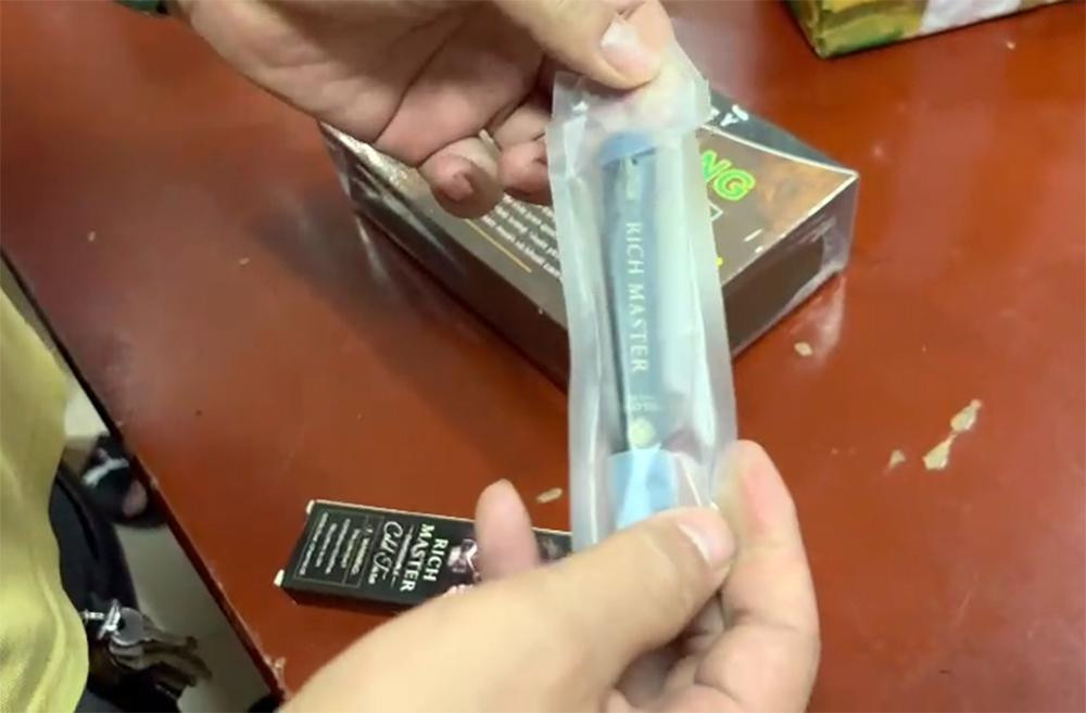 Ống thuốc lá điện tử dạng Pod có chứa ma túy loại ADB – BUTINACA. Ống thuốc lá điện tử dạng Pod có chứa ma túy loại ADB – BUTINACA.