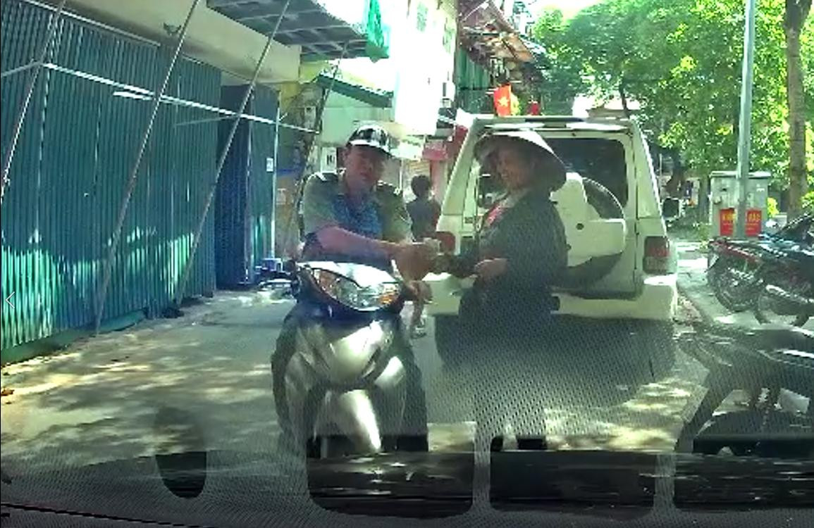 Hình ảnh cắt từ clip.