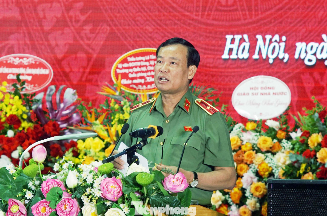 Thiếu tướng Lê Tấn Tới, Chủ nhiệm Ủy ban Quốc phòng và An ninh của Quốc hội.