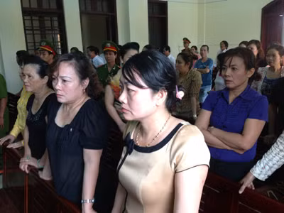 Các nạn nhân tỏ ra bức xúc khi không nhận được giấy triệu tập đến tham dự phiên tòa