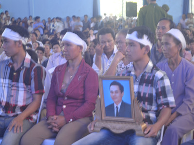 Thảm cảnh gia đình mất người thân vì nhóm cướp côn đồ. ảnh VH. Thảm cảnh gia đình mất người thân vì nhóm cướp côn đồ. ảnh VH