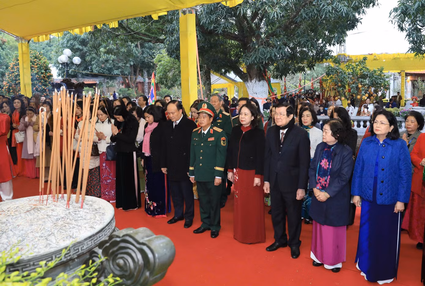 Tới dự lễ khai mạc có nguyên Ủy viên Bộ chính trị, nguyên Chủ tịch nước Trương Tấn Sang; Ủy viên Trung ương Đảng, Phó Chủ tịch nước Võ Thị Ánh Xuân, nguyên Phó Chủ tịch nước Trương Mỹ Hoa, nguyên Phó Chủ tịch nước Đặng Thị Ngọc Thịnh, nguyên Phó Chủ tịch Quốc hội, Đại tướng Đỗ Bá Tỵ, Ủy viên Trung ương Đảng, Chủ tịch Hội Liên hiệp Phụ nữ Việt Nam Nguyễn Thị Tuyến, Phó Bí thư Thành ủy, Chủ tịch HĐND thành phố Hà Nội Nguyễn Ngọc Tuấn, Phó Chủ tịch UBND thành phố Vũ Thu Hà cùng lãnh đạo, nguyên lãnh đạo các bộ, ban, ngành Trung ương và thành phố Hà Nội.