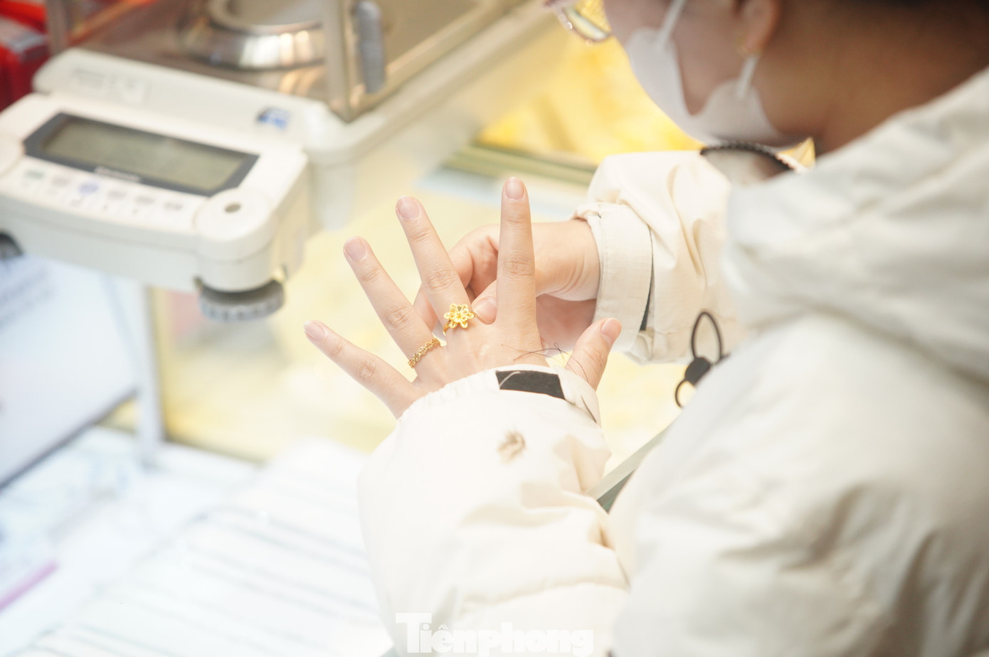 Theo quan niệm của nhiều người, đặc biệt là những người làm kinh doanh, Thần tài là vị thần mang đến may mắn và tài lộc. Ngày vía Thần tài cũng là thời điểm để cảm tạ những phước lành mà Thần tài mang đến cho năm trước và cầu mong sự may mắn về tài lộc cho năm sau.