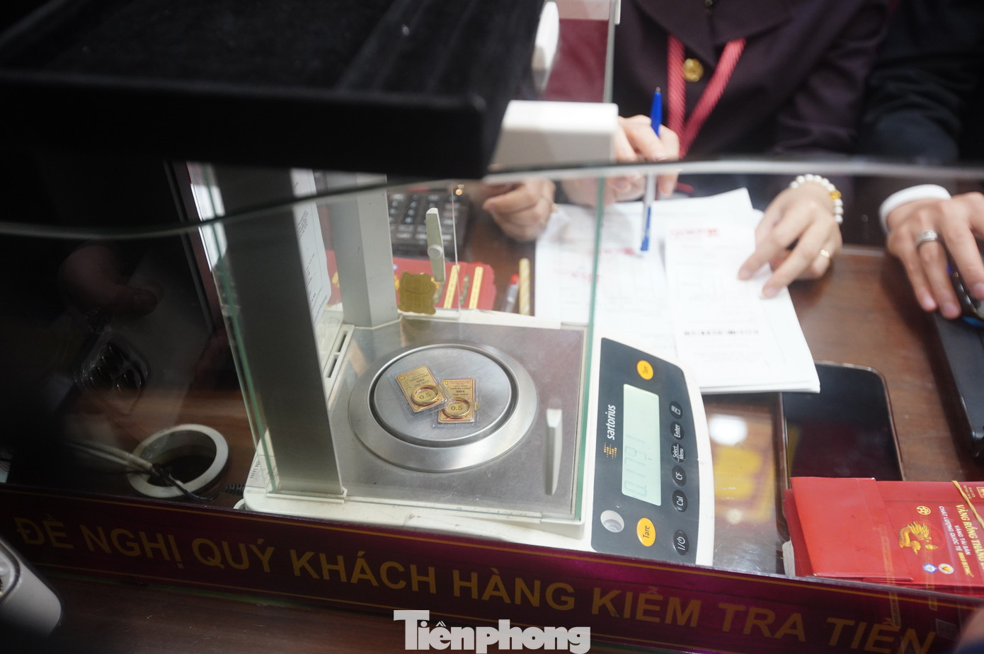 Vàng nhẫn vẫn là mặt hàng được tiêu thụ nhiều nhất trong ngày vía Thần tài.