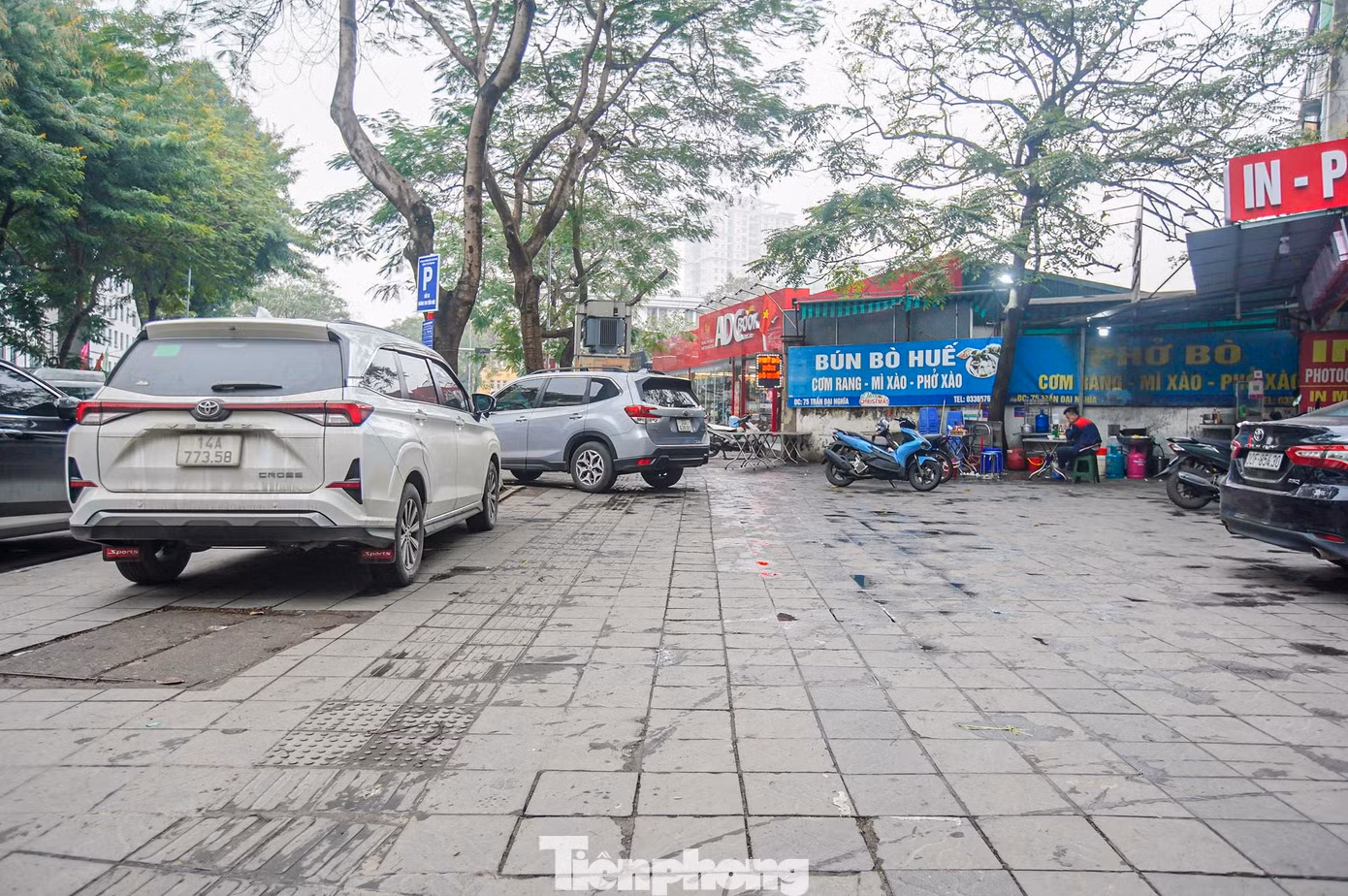Phố Trần Đại Nghĩa (quận Hai Bà Trưng), một trong tuyến phố đủ điều kiện cho thuê vỉa hè.