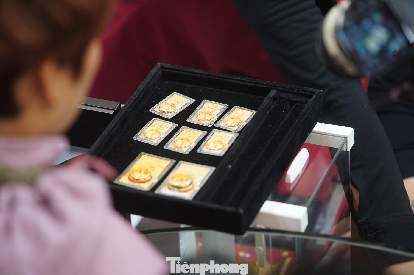 Vàng nhẫn vẫn là mặt hàng được tiêu thụ nhiều nhất trong ngày vía Thần tài.