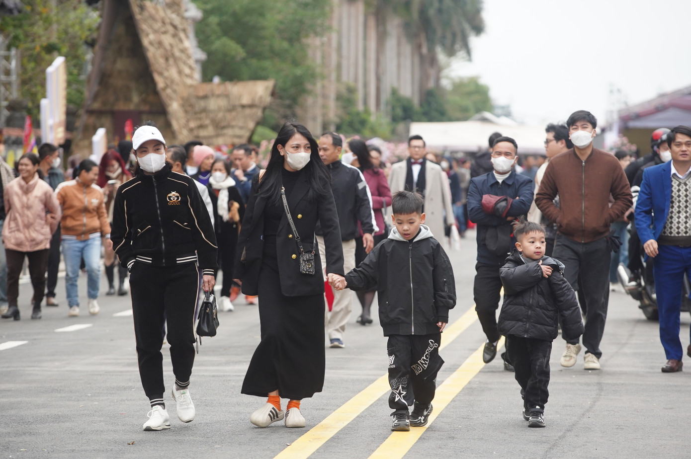 Lễ hội diễn ra đến ngày ngày 10 tháng Giêng năm Ất Tỵ.