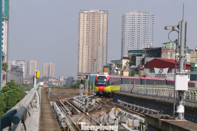Sau hợp nhất giữa Bộ Xây dựng và Bộ Giao thông vận tải, Bộ Xây dựng mới có 23 đơn vị. Ảnh: Hoàng Mạnh Thắng. Sau hợp nhất giữa Bộ Xây dựng và Bộ Giao thông vận tải, Bộ Xây dựng mới có 23 đơn vị. Ảnh: Hoàng Mạnh Thắng.