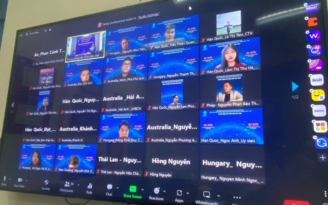Các điểm cầu tham gia hội nghị tập huấn trực tuyến cho cán bộ Hội Sinh viên ở nước ngoài. Ảnh: Bảo Anh Các điểm cầu tham gia hội nghị tập huấn trực tuyến cho cán bộ Hội Sinh viên ở nước ngoài. Ảnh: Bảo Anh