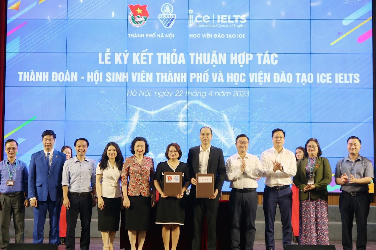 Lễ ký kết thỏa thuận hợp tác giữa “Hội Sinh viên Thành phố với Hội doanh nghiệp trẻ Hà Nội” Lễ ký kết thỏa thuận hợp tác giữa “Hội Sinh viên Thành phố với Hội doanh nghiệp trẻ Hà Nội”