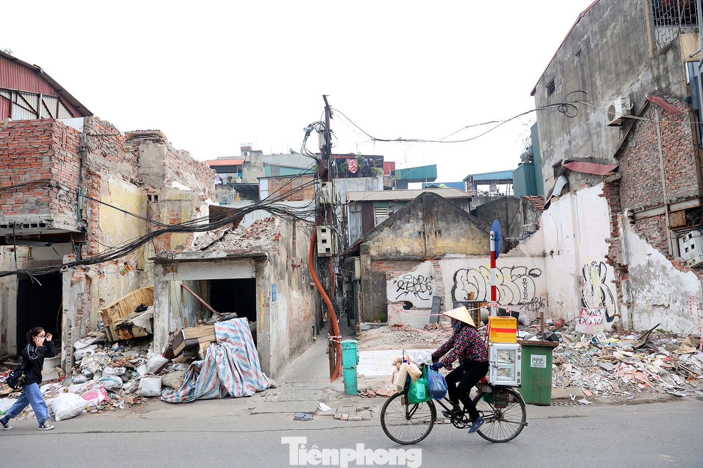 Tổng mức đầu tư dự án trên 535 tỉ đồng, trong đó hơn 470 tỉ đồng là chi phí giải phóng mặt bằng. Tổng mức đầu tư dự án trên 535 tỉ đồng, trong đó hơn 470 tỉ đồng là chi phí giải phóng mặt bằng.