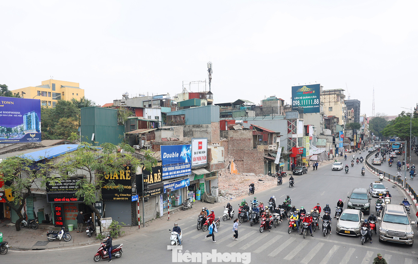 Sau khi mở rộng, mặt đường tuyến phố Chùa Bộc trong nút giao sẽ rộng 23 - 30m; đoạn từ Chùa Bộc đến phạm vi nút giao rộng 16 - 18m; vỉa hè rộng trung bình 3m. Sau khi mở rộng, mặt đường tuyến phố Chùa Bộc trong nút giao sẽ rộng 23 - 30m; đoạn từ Chùa Bộc đến phạm vi nút giao rộng 16 - 18m; vỉa hè rộng trung bình 3m.