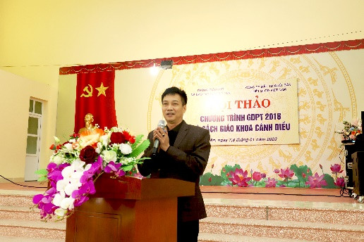 Thầy Bùi Anh Đào, Phó Phòng GD&ĐT huyện Ý Yên đánh giá cao sự giúp đỡ của các tác giả Chủ biên SGK mới. Thầy Bùi Anh Đào, Phó Phòng GD&ĐT huyện Ý Yên đánh giá cao sự giúp đỡ của các tác giả Chủ biên SGK mới.