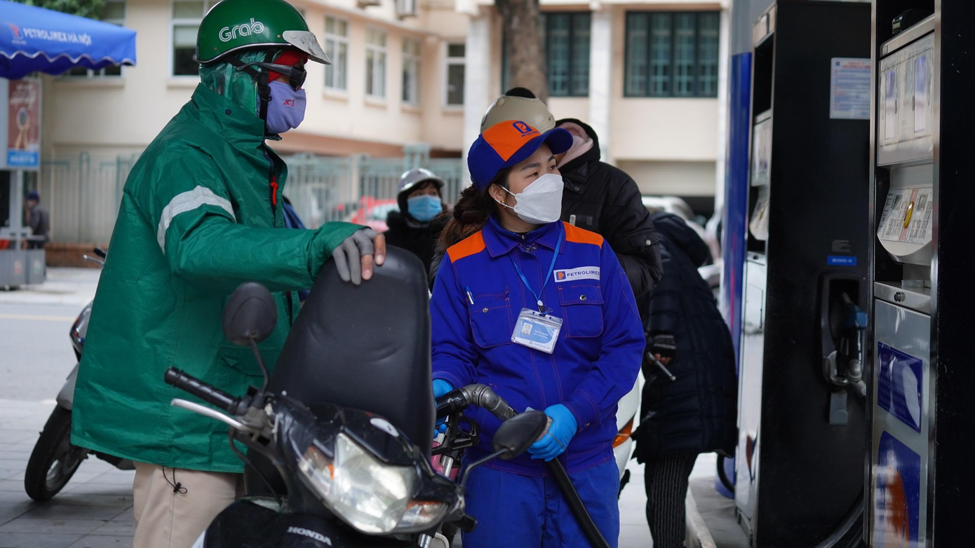 Thủ tướng ký ban hành Công điện về việc bảo đảm cung ứng xăng dầu cho thị trường trong nước