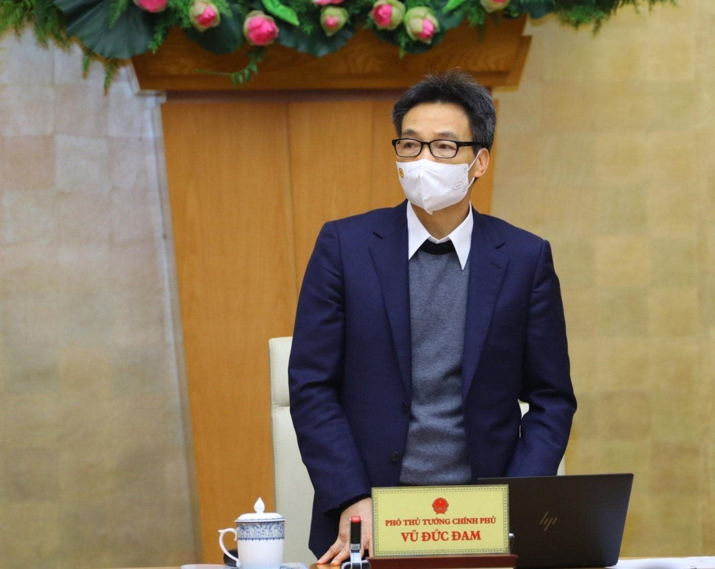 Phó Thủ tướng Vũ Đức Đam phát biểu tại cuộc họp Phó Thủ tướng Vũ Đức Đam phát biểu tại cuộc họp