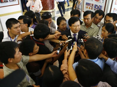 Các nhà báo ngày càng chuyên nghiệp, năng động trong tác nghiệp. Anh: Hồng Vĩnh