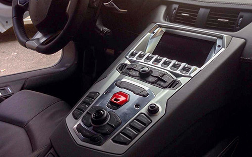 'Siêu bò' Lamborghini Aventador về tay đại gia Đà Nẵng ảnh 15