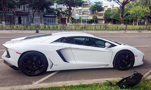 'Siêu bò' Lamborghini Aventador về tay đại gia Đà Nẵng ảnh 4