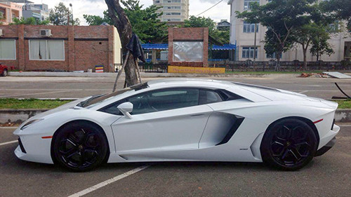 'Siêu bò' Lamborghini Aventador về tay đại gia Đà Nẵng ảnh 1